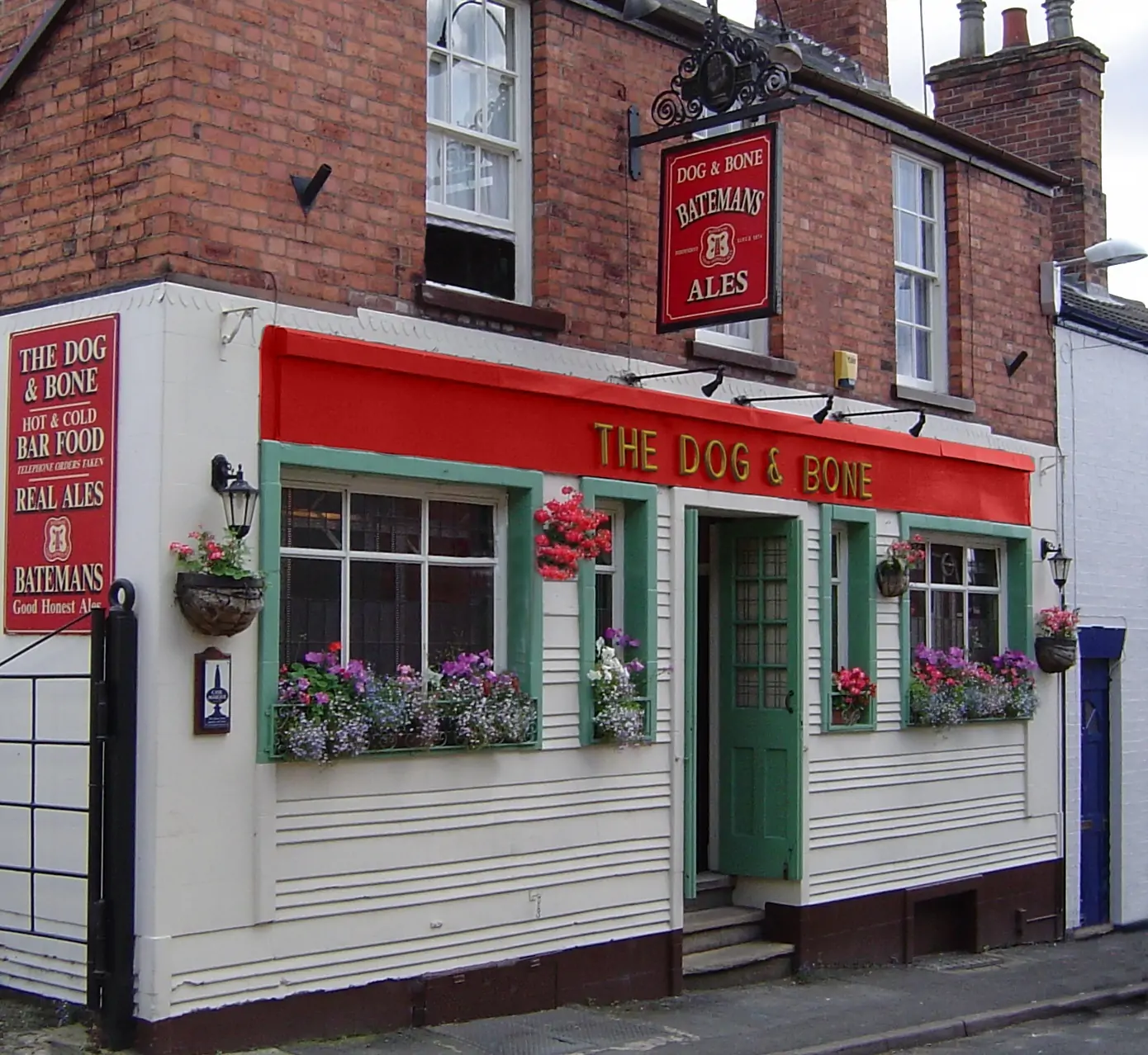 The Dog & Bone Pub Lincoln - Voted Top 15 Pub in Lincolnshire