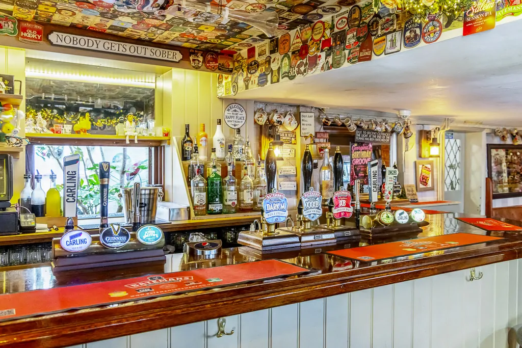 Batemans Pub - Kings Head, Horncastle - Bar & Seating