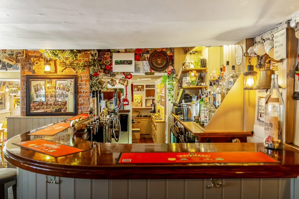 Batemans Pub - Kings Head, Horncastle - Bar & Seating