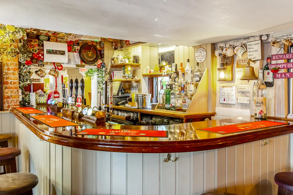 Batemans Pub - Kings Head, Horncastle - Bar & Seating
