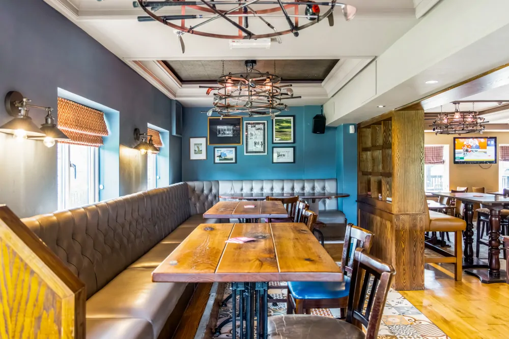Batemans Pub - The Fairways, Brinsworth - Bar, Dining and Seating