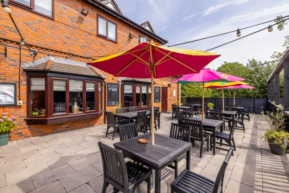 Batemans Pub - The Fairways, Brinsworth - Exterior Front Drinking Area