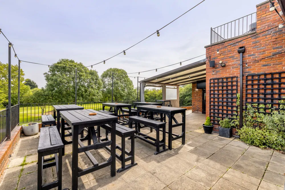 Batemans Pub - The Fairways, Brinsworth - Rear Balcony Golf Course View Drinking Area