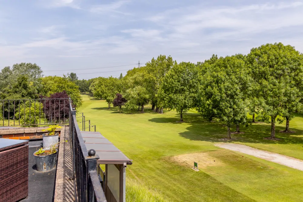 Batemans Pub - The Fairways, Brinsworth - Rear Balcony Golf Course View Drinking Area