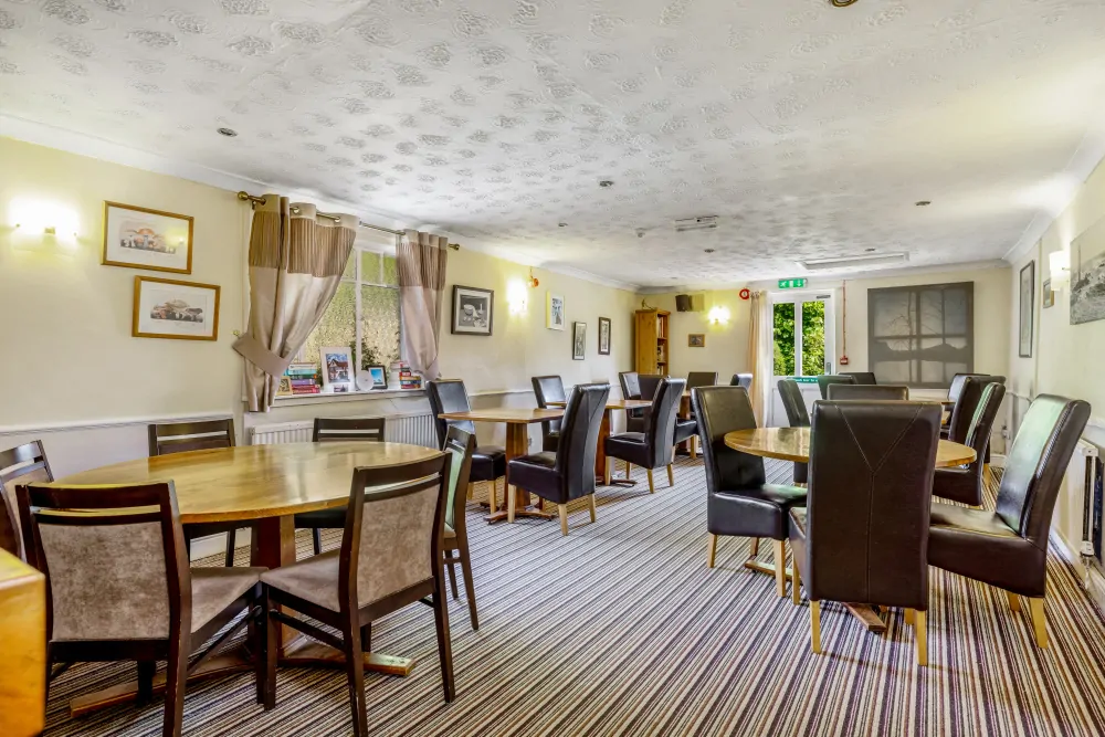 Batemans Pub - White Hart. Great Staughton - Bar, Dining & Restaurant Seating