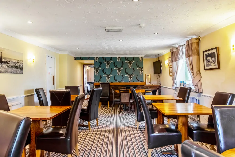 Batemans Pub - White Hart. Great Staughton - Bar, Dining & Restaurant Seating