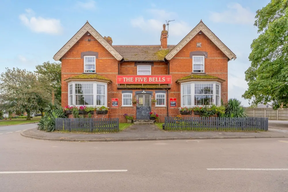 Batemans Pub - Five Bells, Butterwick