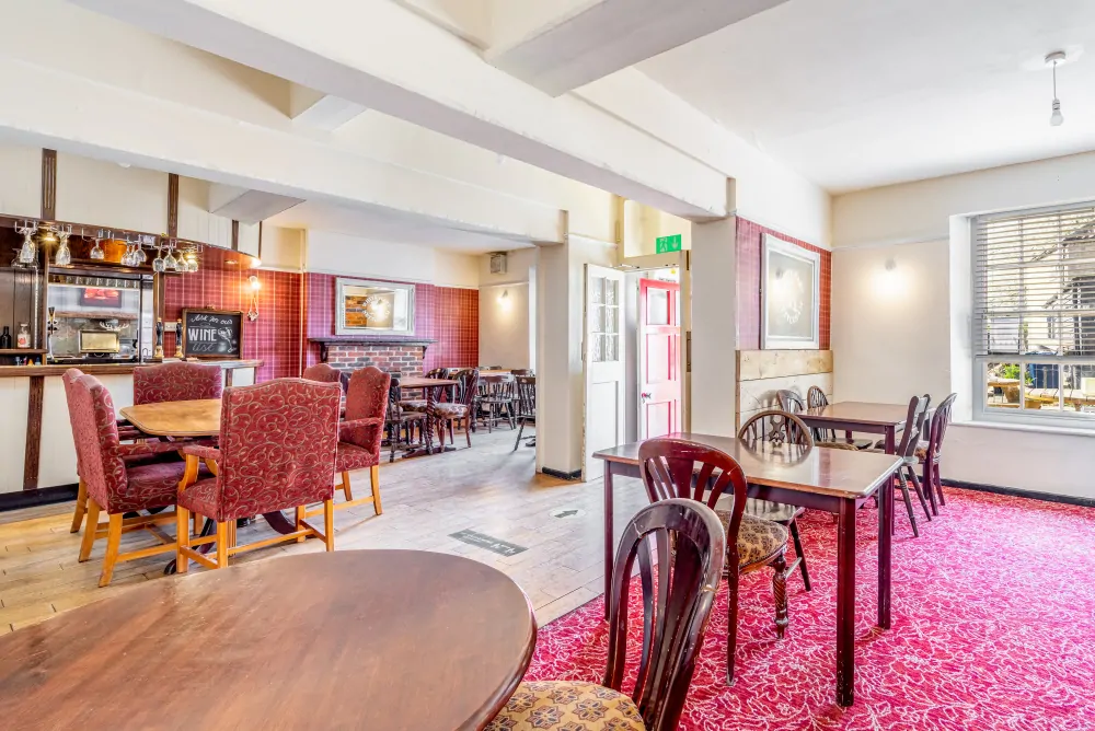 Batemans Pub - The White Hart Nettleham - Bar & Dining