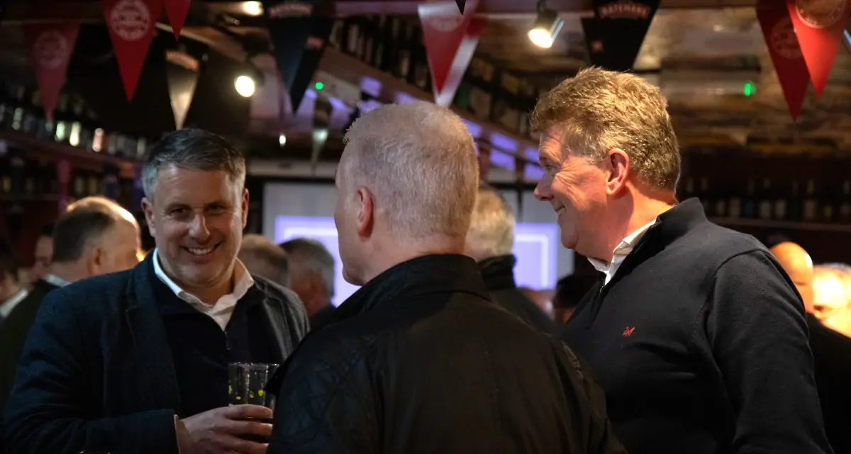 Batemans celebrate 150th anniversary with Brewers lunch - Guests enjoying a chat.