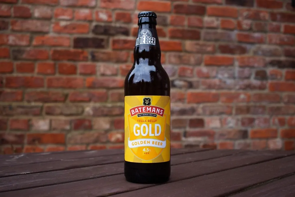 Batemans Yella Belly Gold 500ml Bottled Beer, now with Indie Beer Neck Label